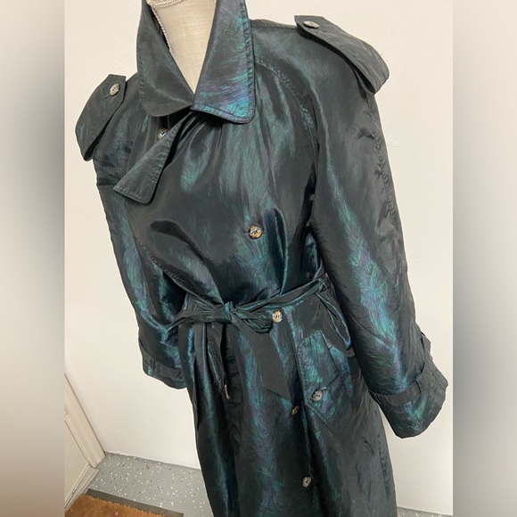 Trench coat iridescent look zip out lining sz 12 as is but can’t find flaw - Picture 4 of 7
